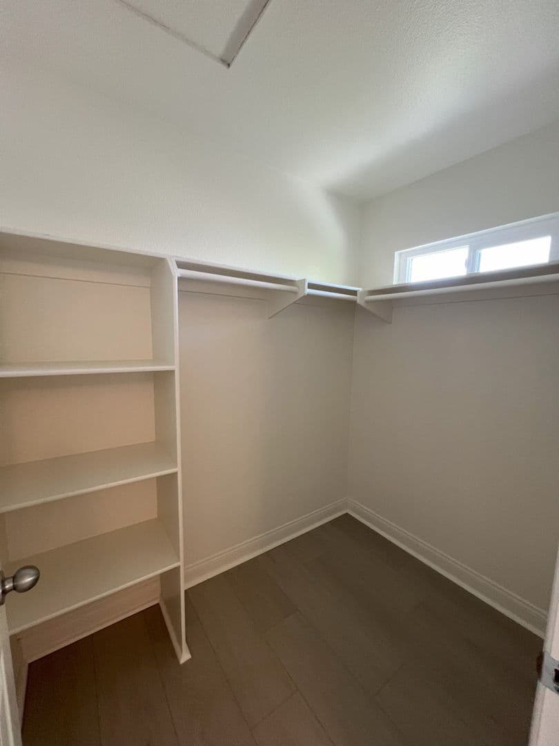 El Cajon Apartment: 431 Van Houten Ave