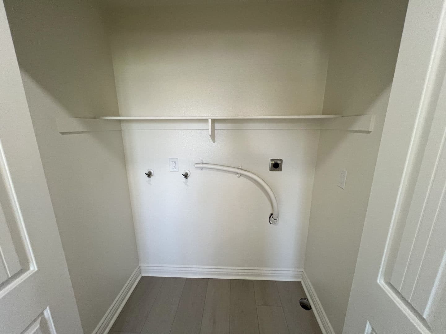 El Cajon Apartment: 431 Van Houten Ave