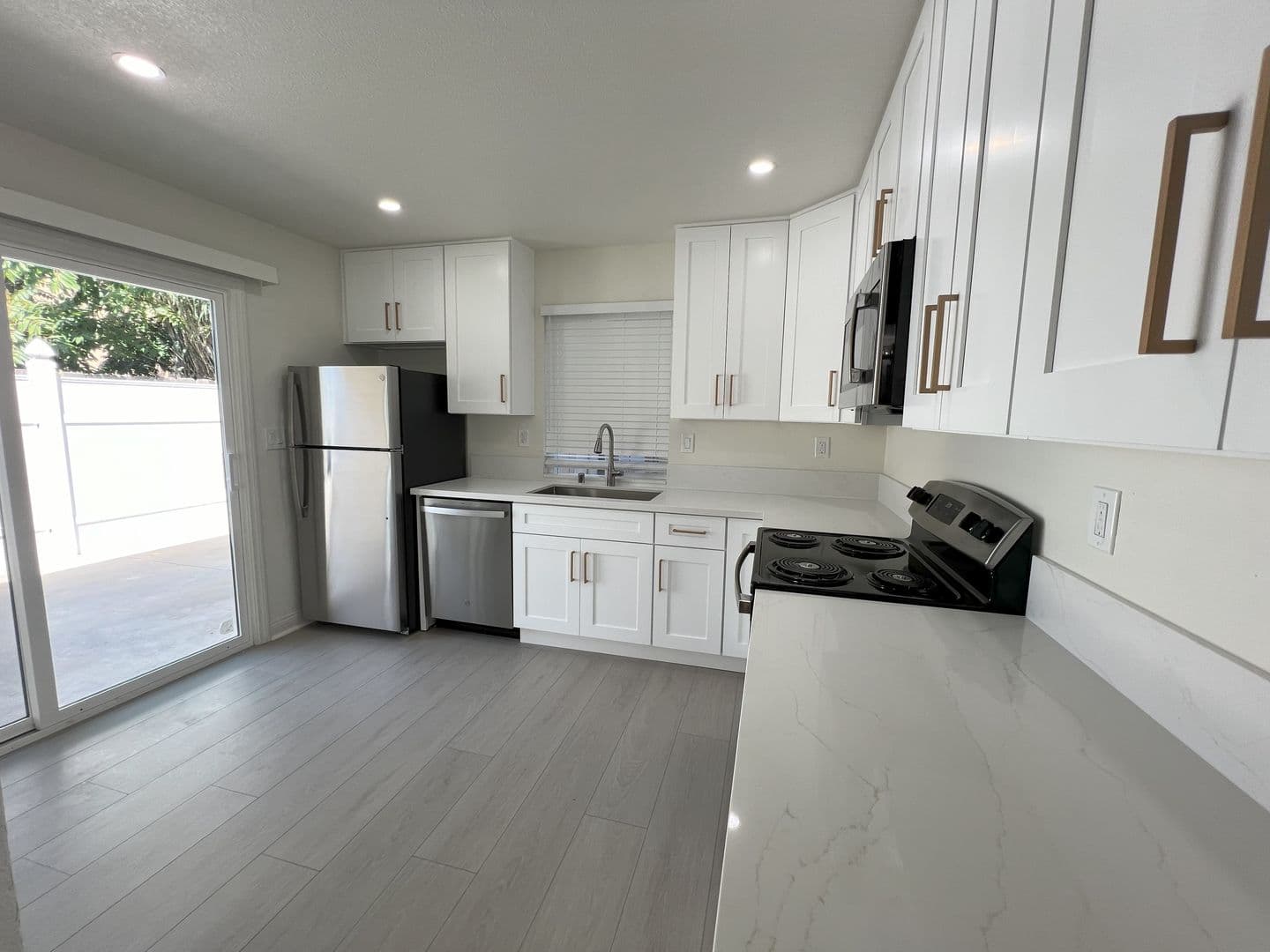 El Cajon Apartment: 431 Van Houten Ave