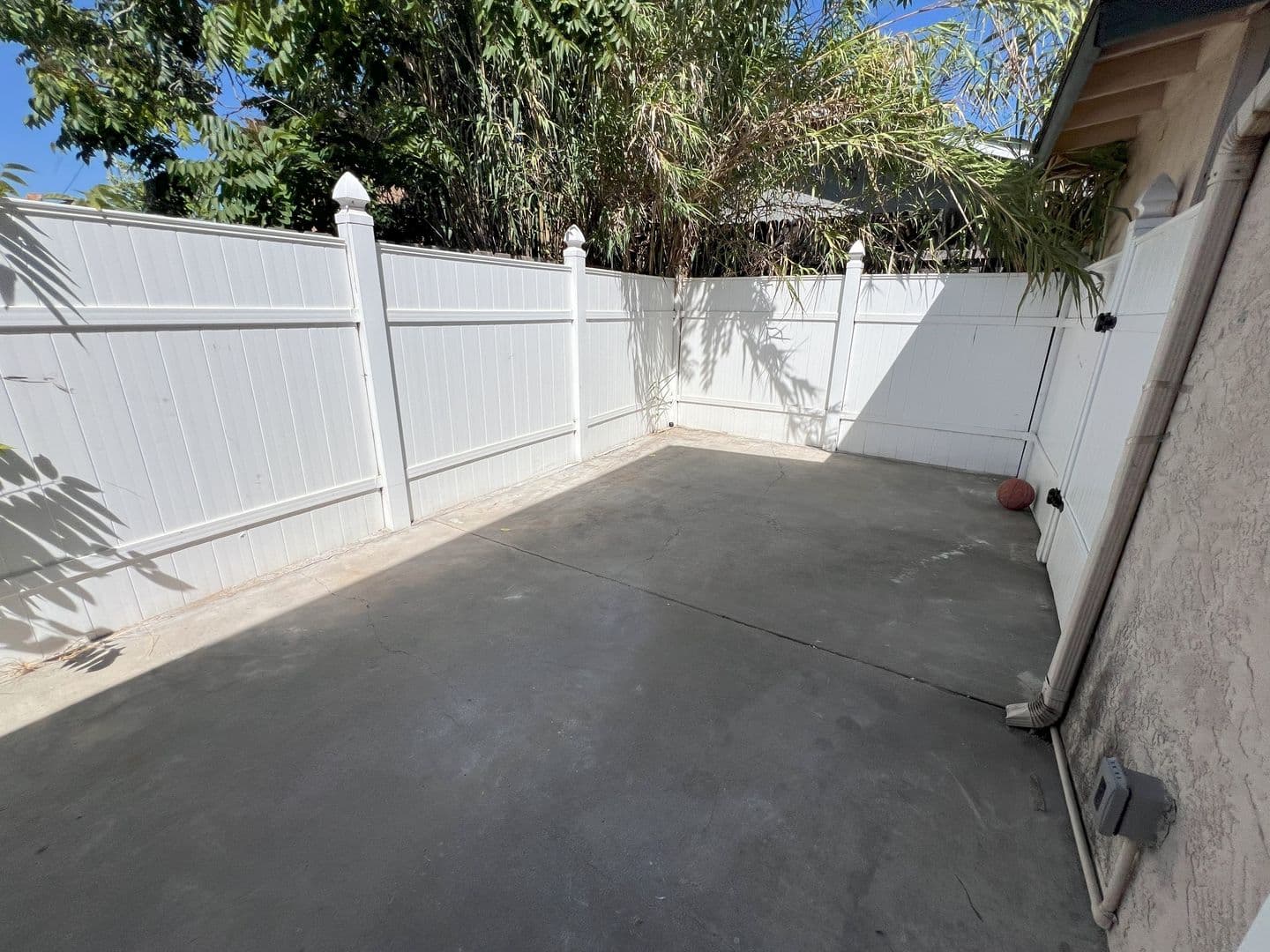 El Cajon Apartment: 431 Van Houten Ave