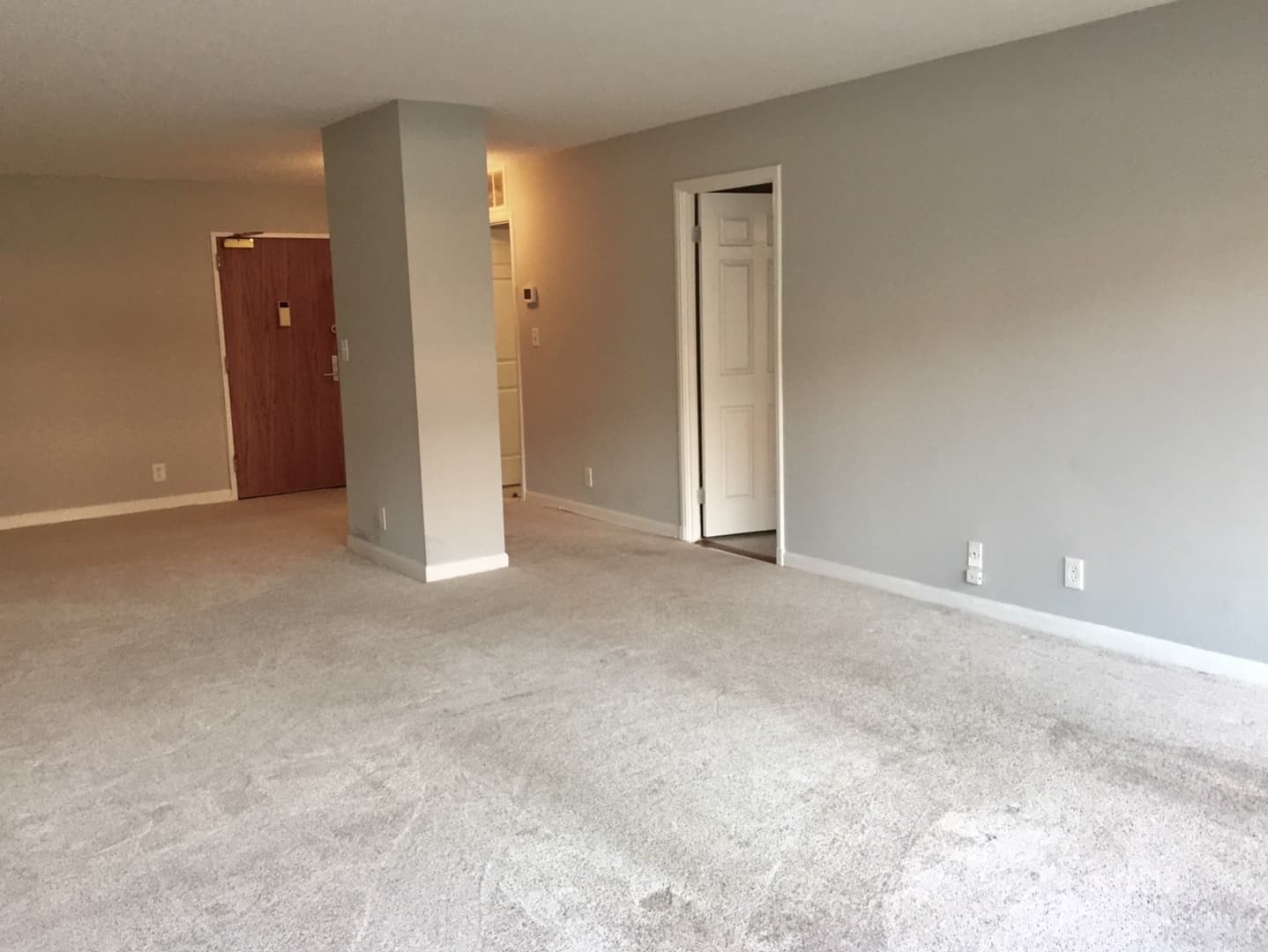 Washington House: 1077 30th St. NW