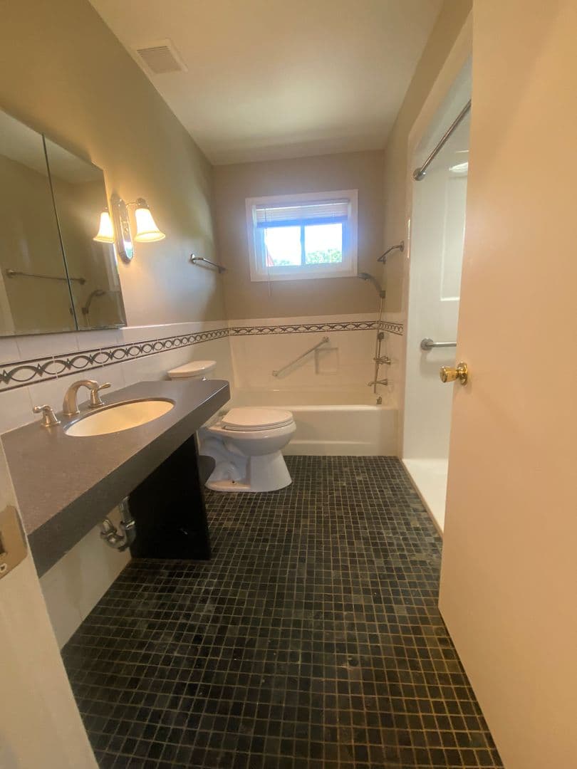 Rockville House: 12008 Galena Rd.