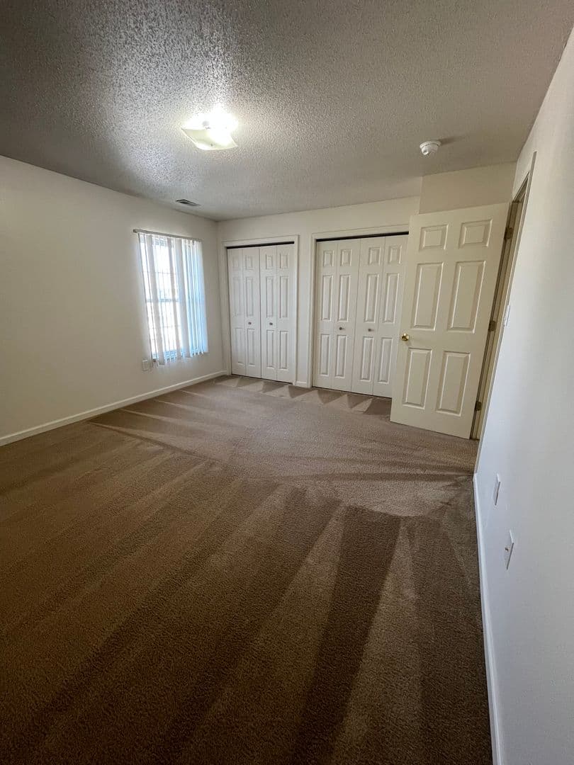 Lincoln Apartment: 3811 Baldwin Ave.