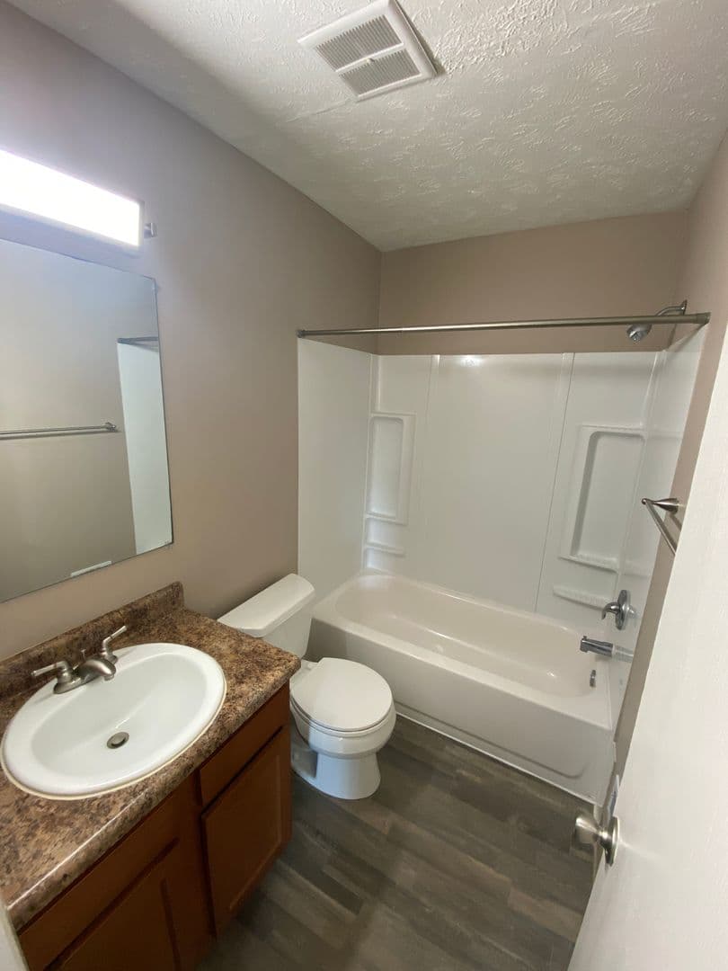Bellevue Apartment: 2945 Biggs Plaza