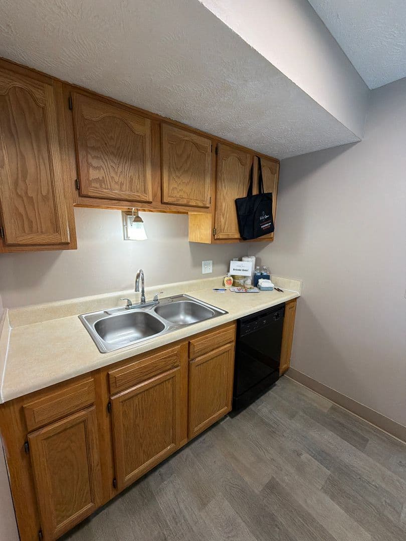 Bellevue Apartment: 2945 Biggs Plaza