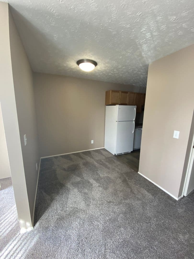 Bellevue Apartment: 2945 Biggs Plaza