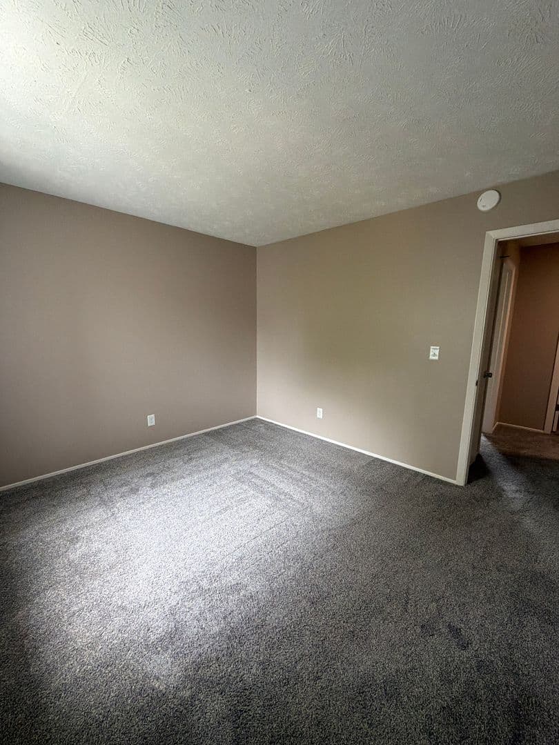 Bellevue Apartment: 2945 Biggs Plaza