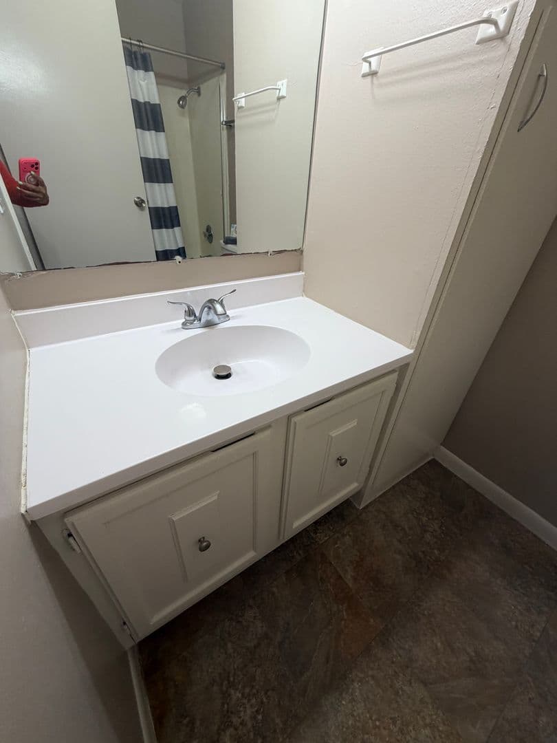 Omaha Apartment: 7525 Pierce Plaza