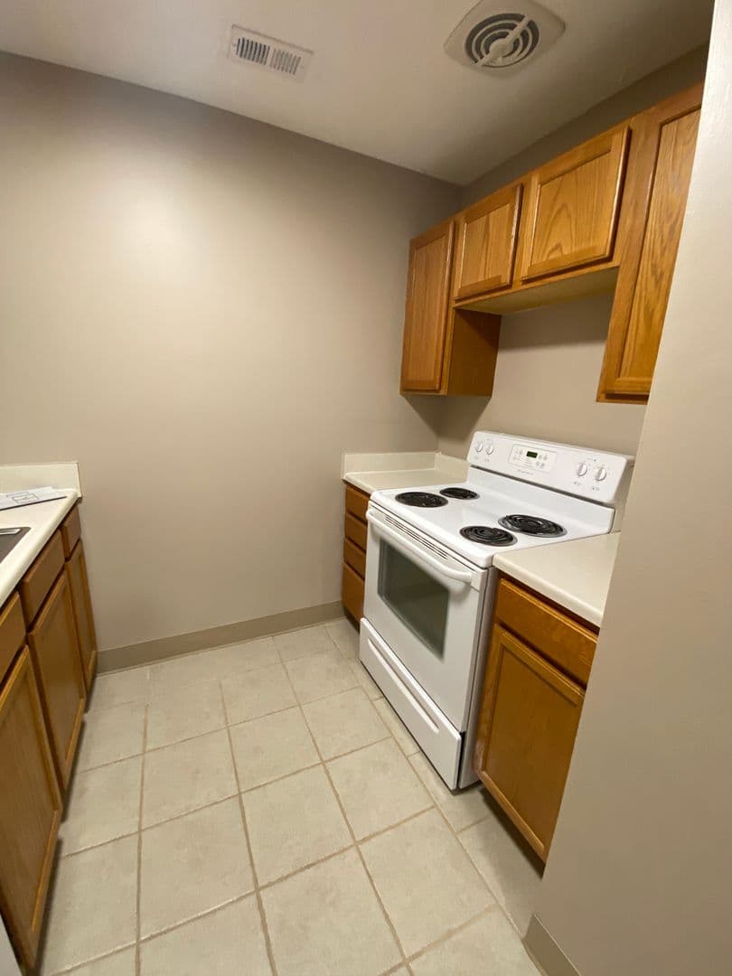 Bellevue Apartment: 2945 Biggs Plaza
