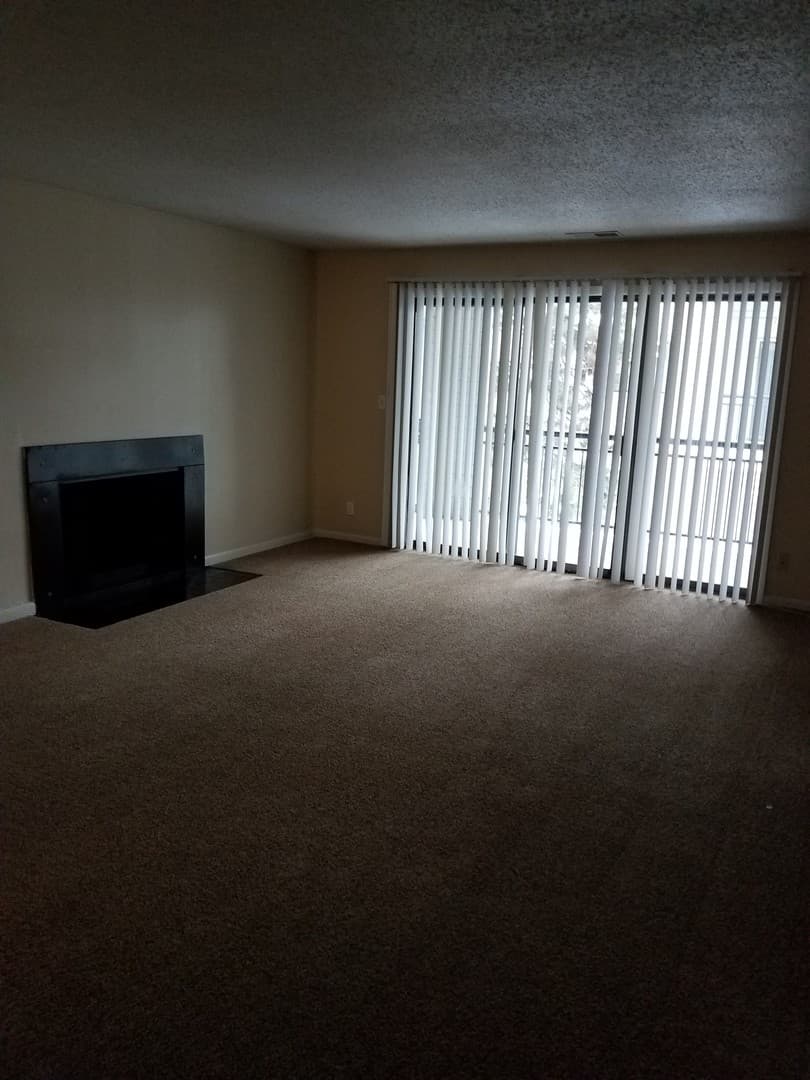 Omaha Apartment: 7525 Pierce Plaza