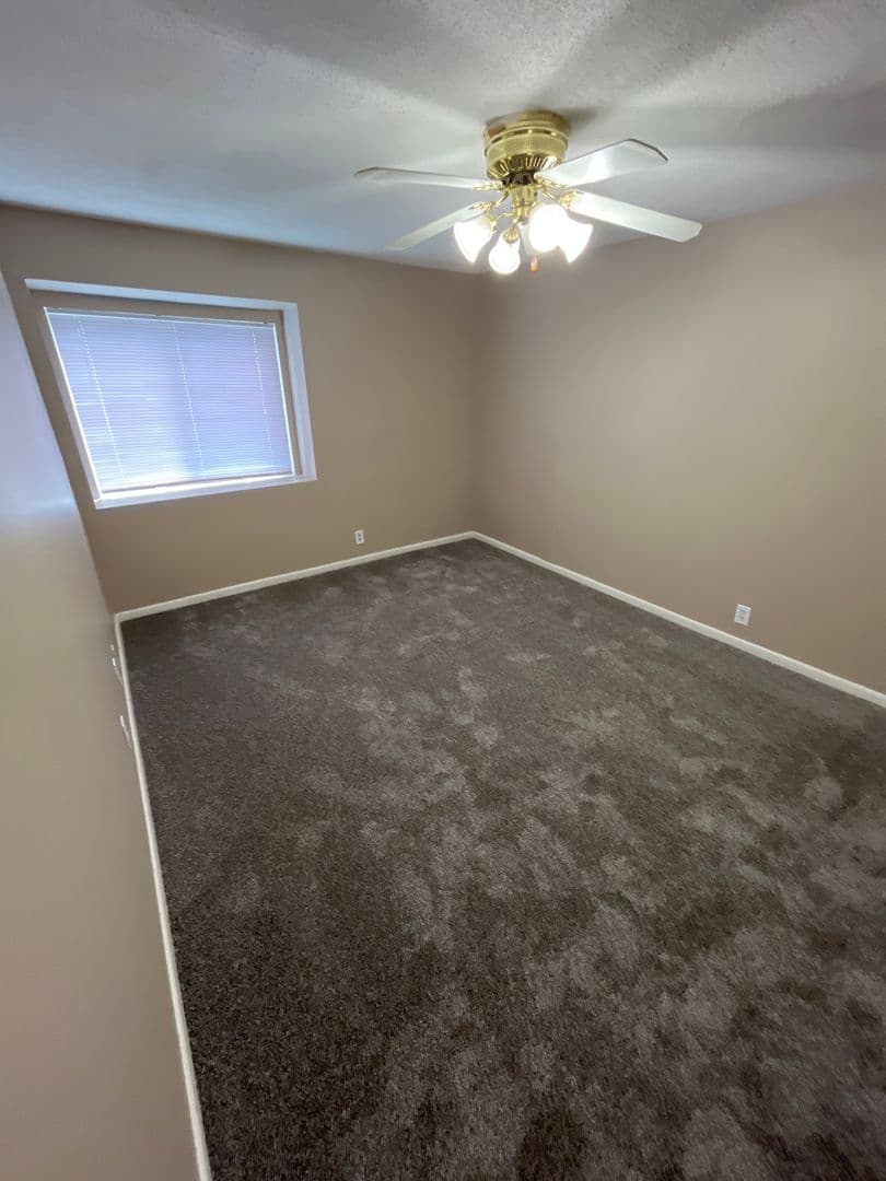 Omaha Apartment: 7525 Pierce Plaza