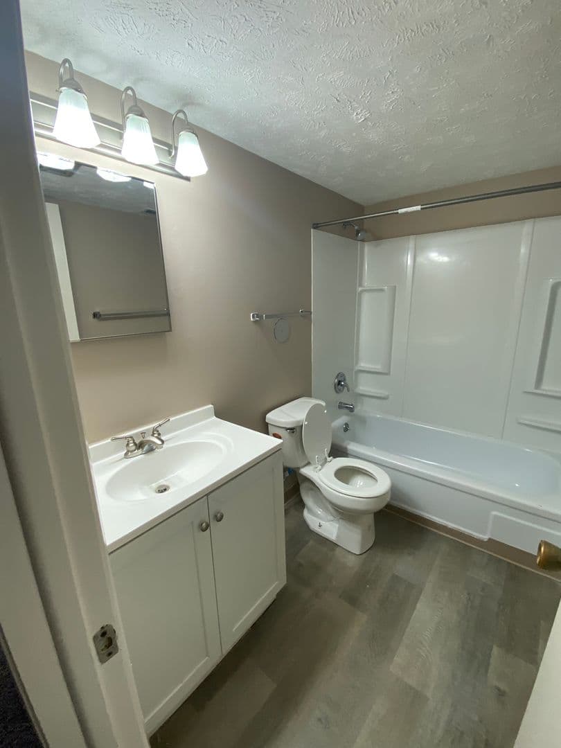 Bellevue Apartment: 2945 Biggs Plaza