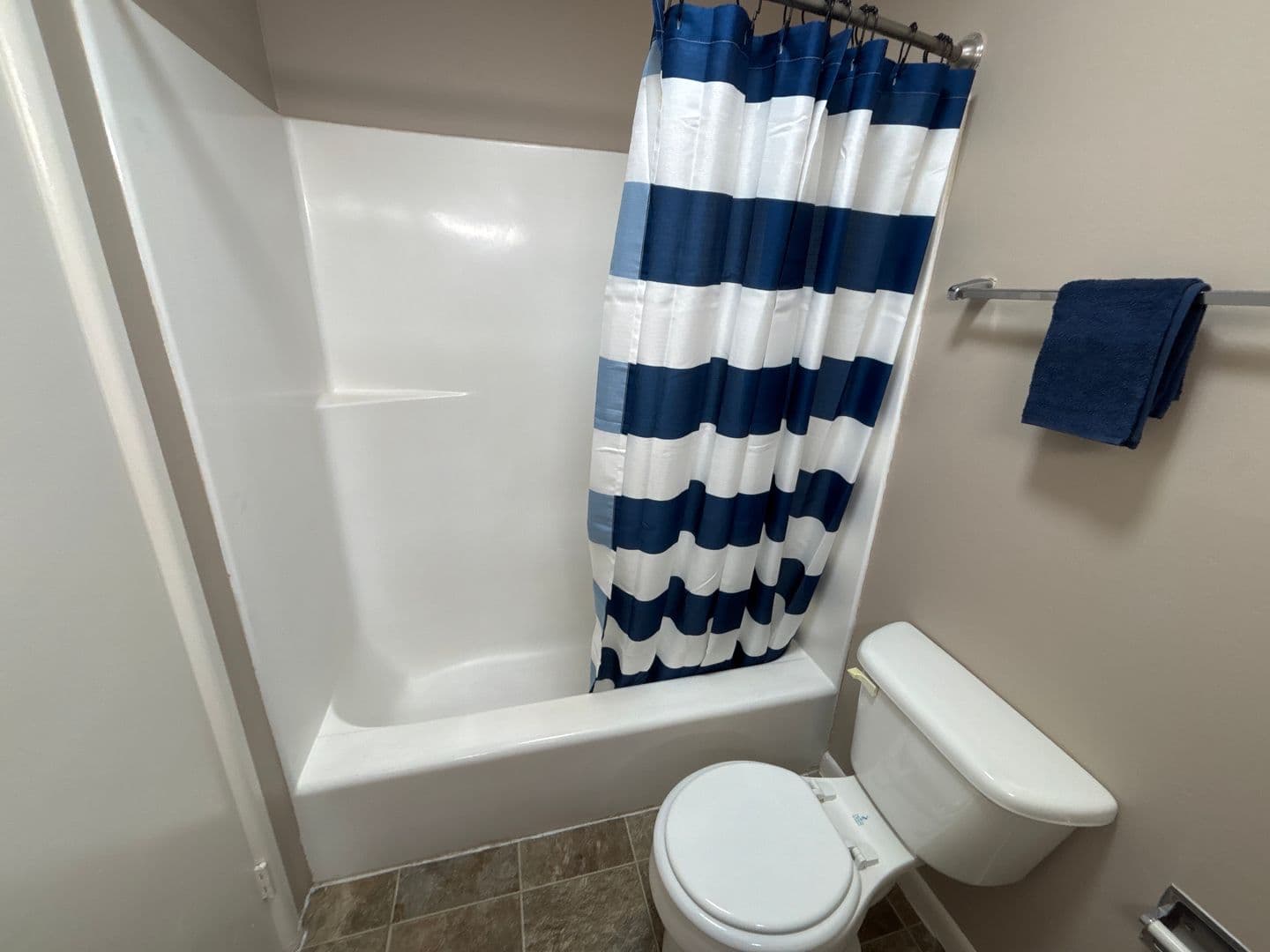Omaha Apartment: 7525 Pierce Plaza