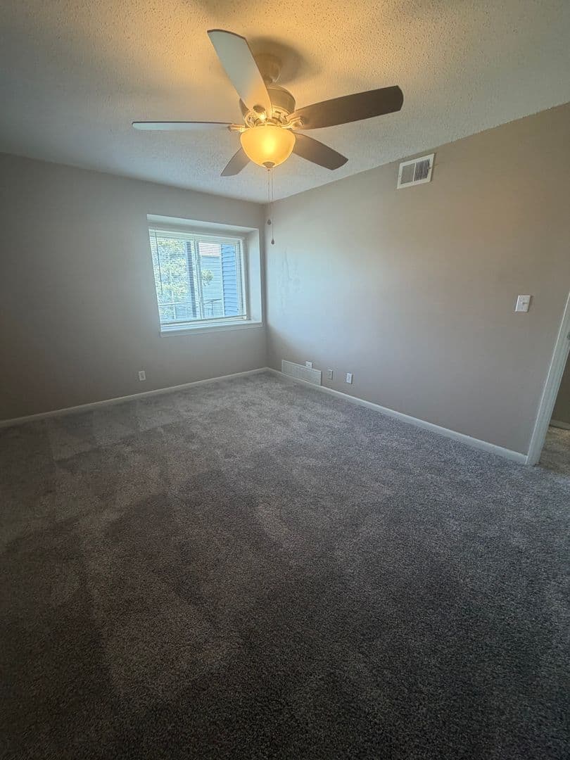Omaha Apartment: 7525 Pierce Plaza