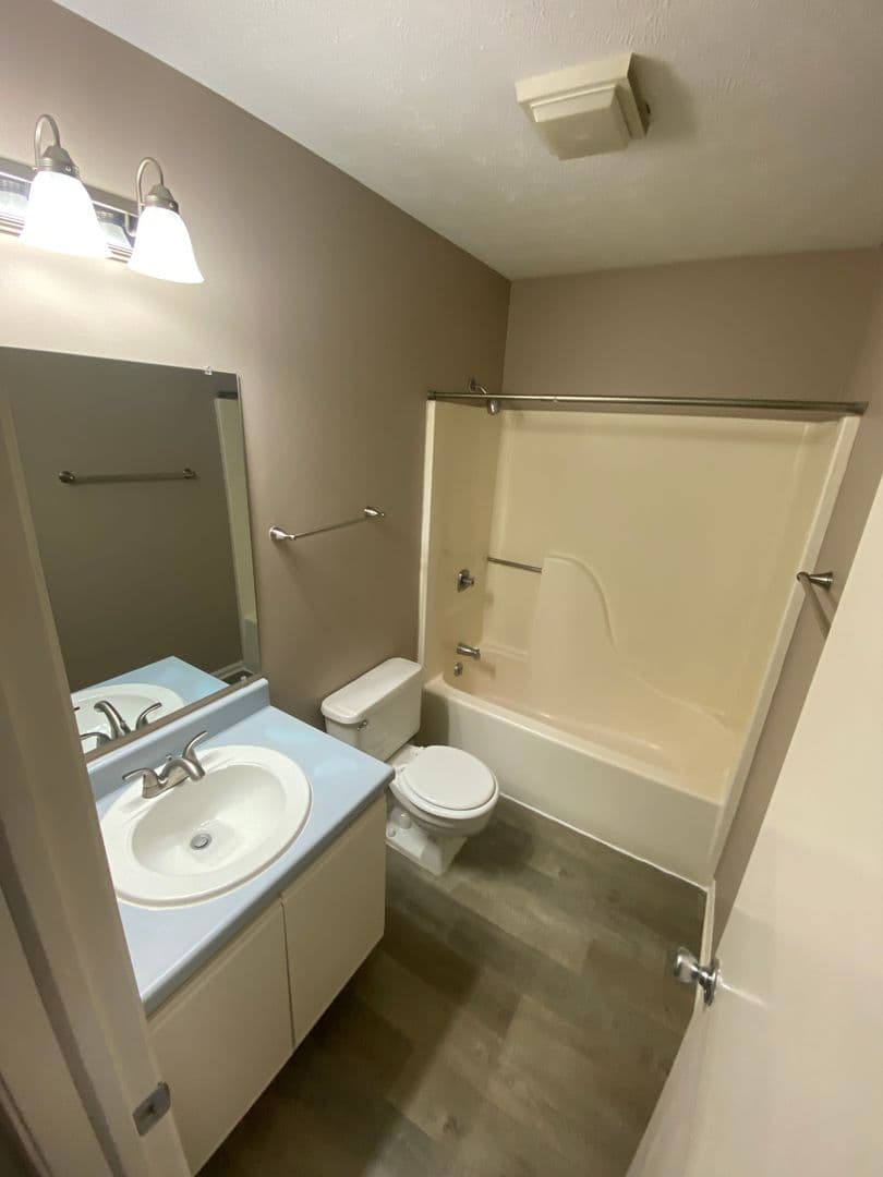 Bellevue Apartment: 2945 Biggs Plaza