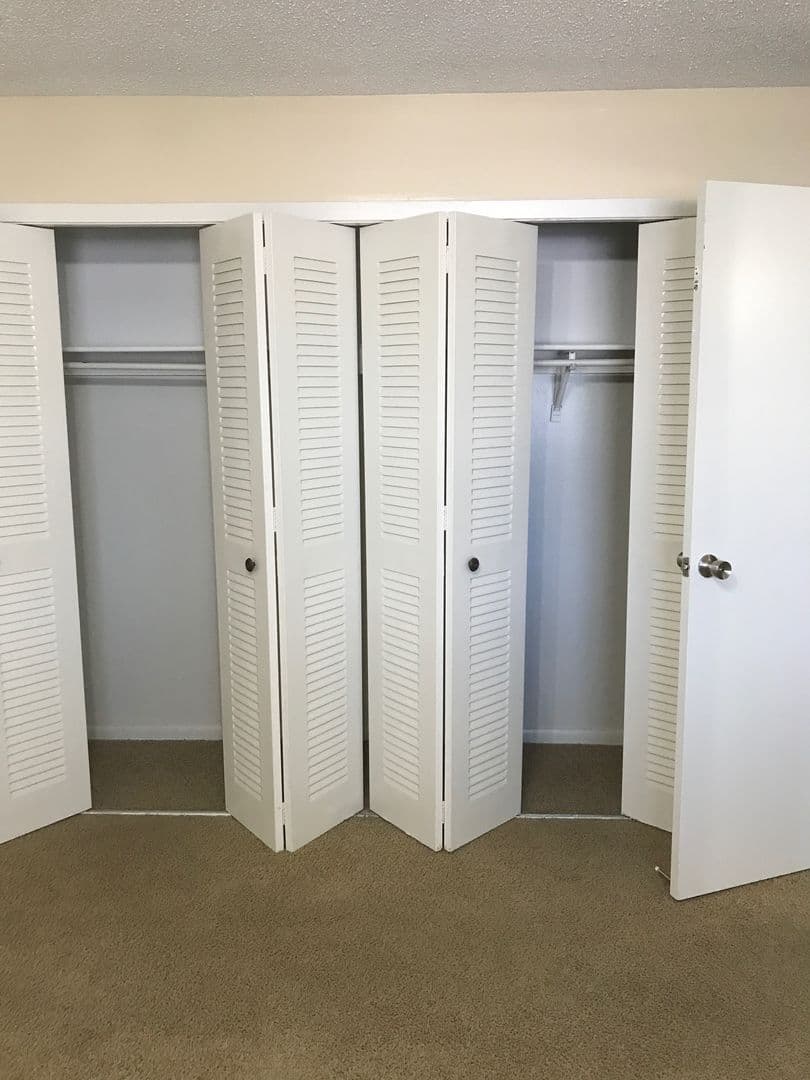 Omaha Apartment: 7525 Pierce Plaza