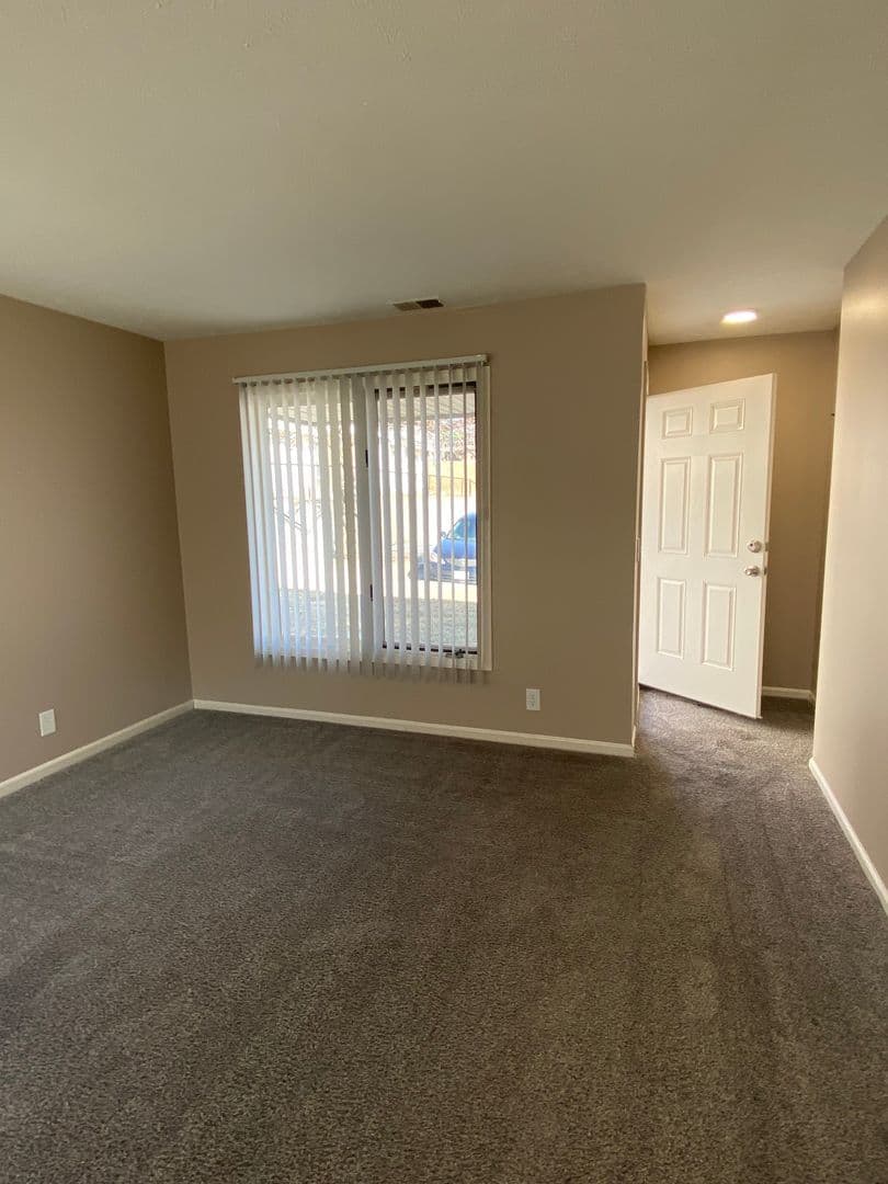Bellevue Apartment: 2945 Biggs Plaza