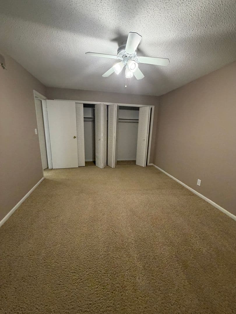 Omaha Apartment: 7525 Pierce Plaza