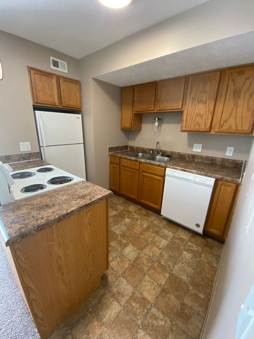 Bellevue Apartment: 2945 Biggs Plaza