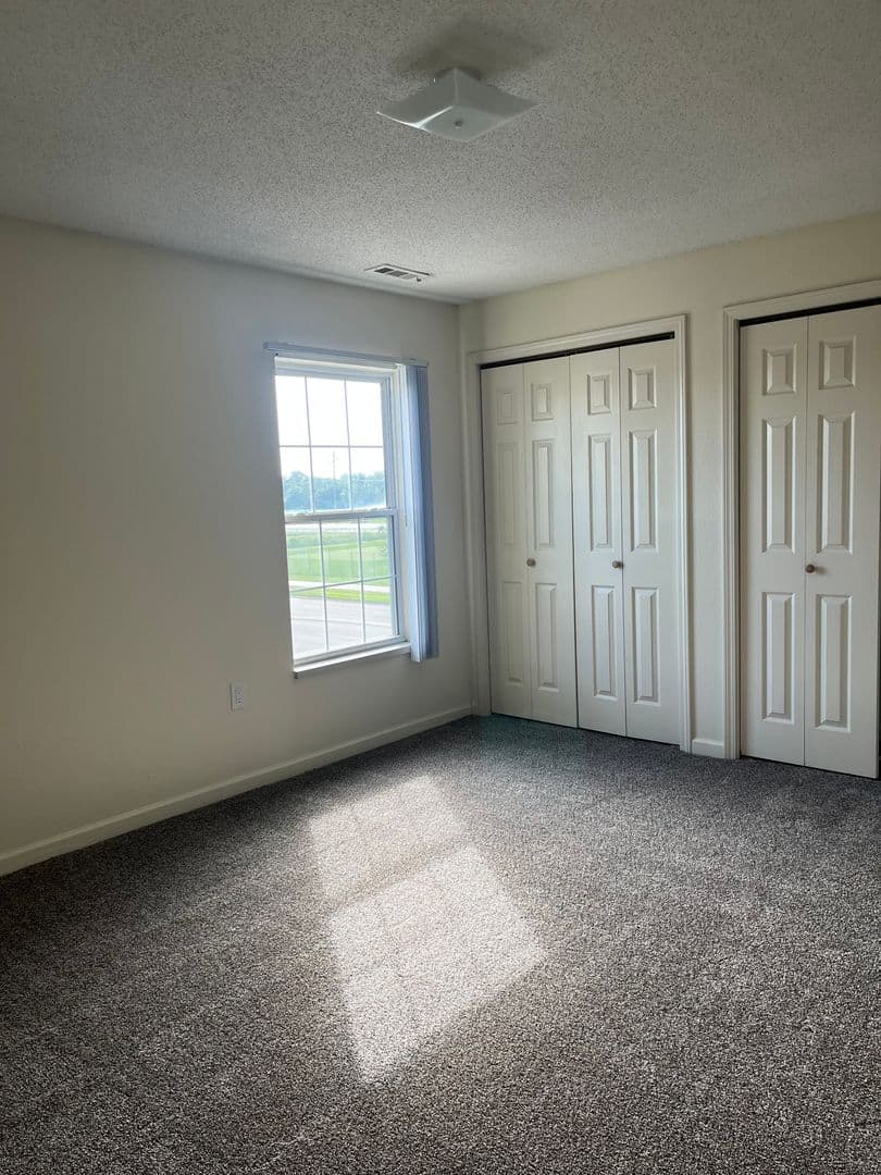 Lincoln Apartment: 3811 Baldwin Ave.
