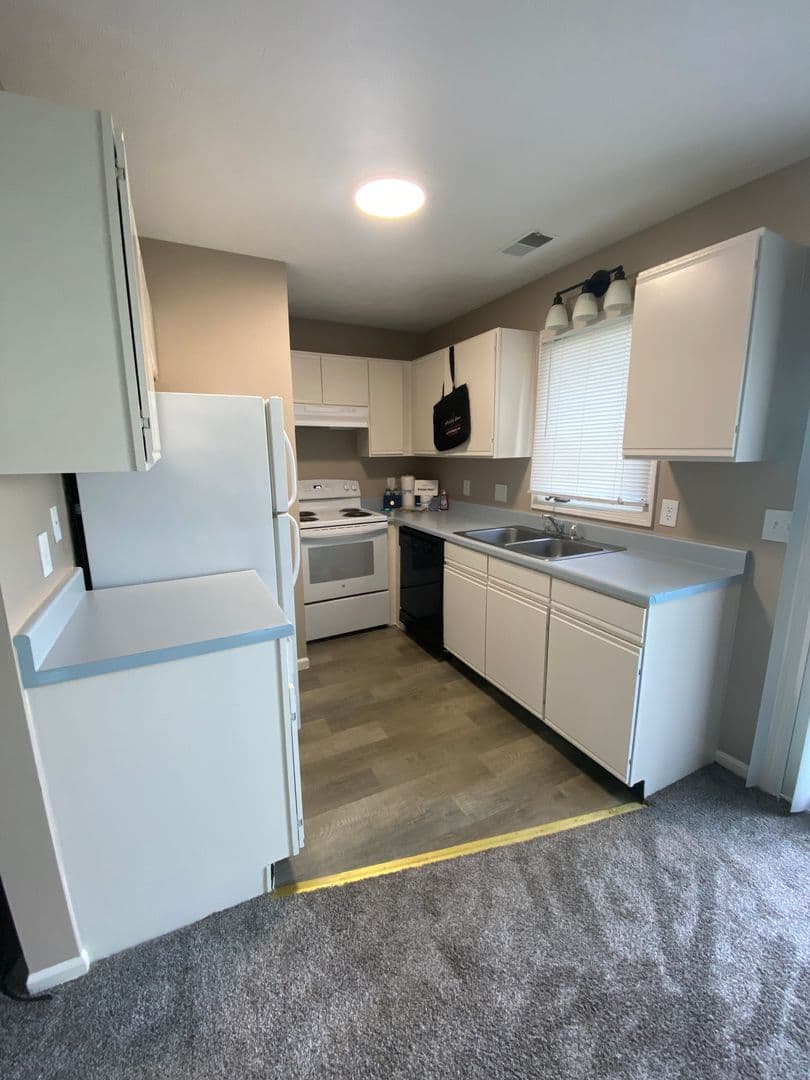 Bellevue Apartment: 2945 Biggs Plaza