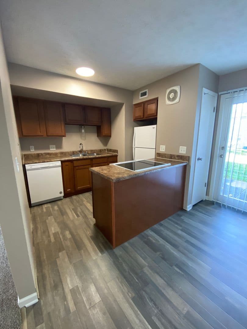 Bellevue Apartment: 2945 Biggs Plaza