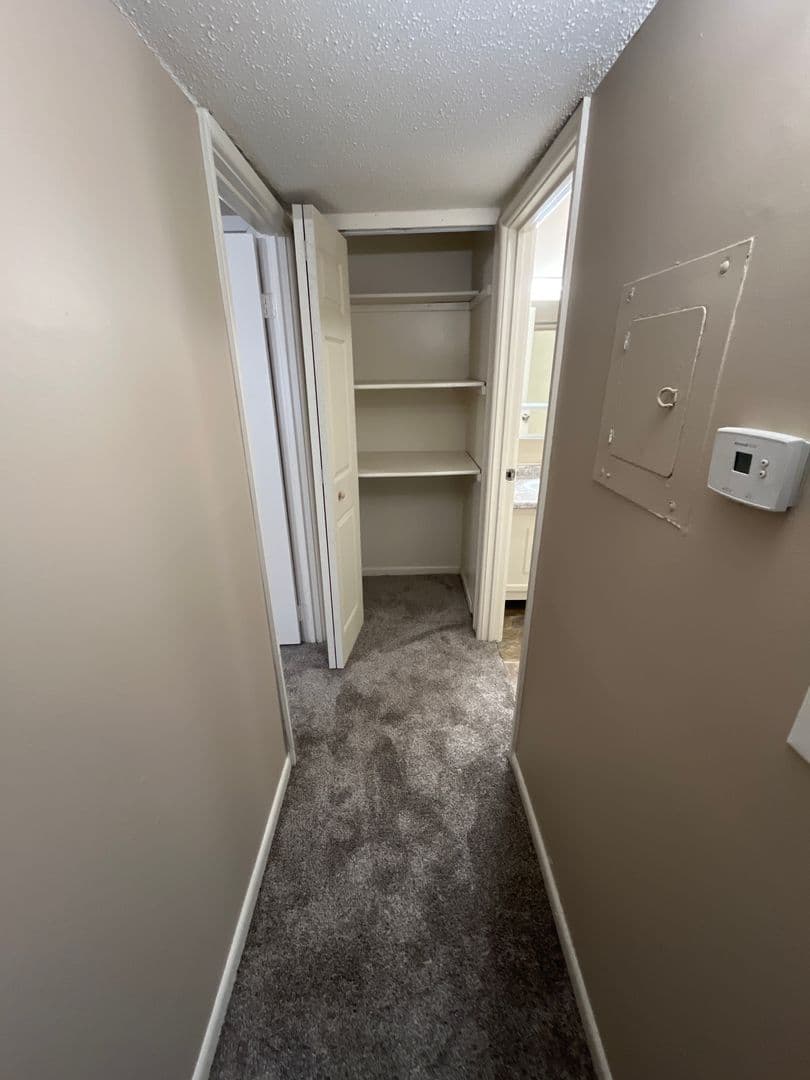 Omaha Apartment: 7525 Pierce Plaza