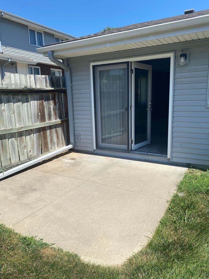 Bellevue Apartment: 2945 Biggs Plaza