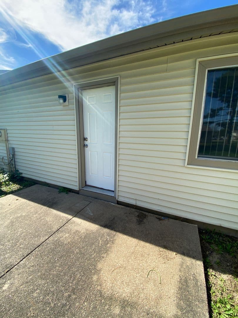 Bellevue Apartment: 2945 Biggs Plaza