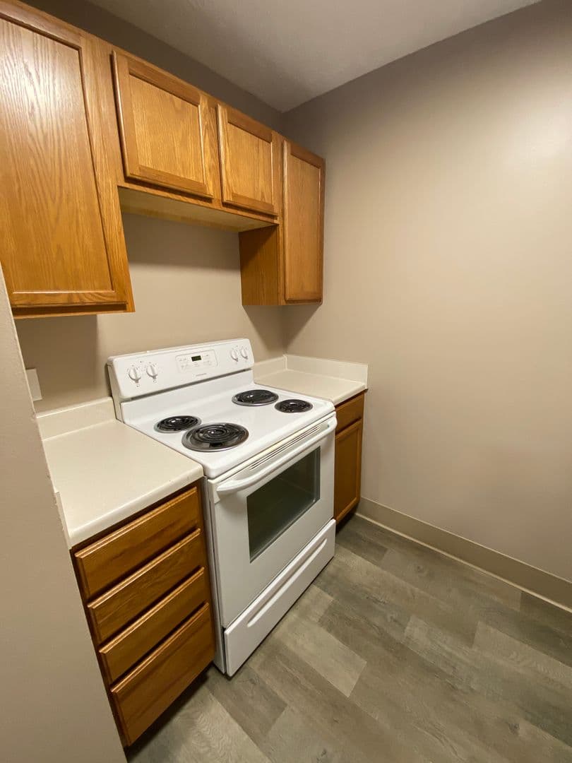 Bellevue Apartment: 2945 Biggs Plaza