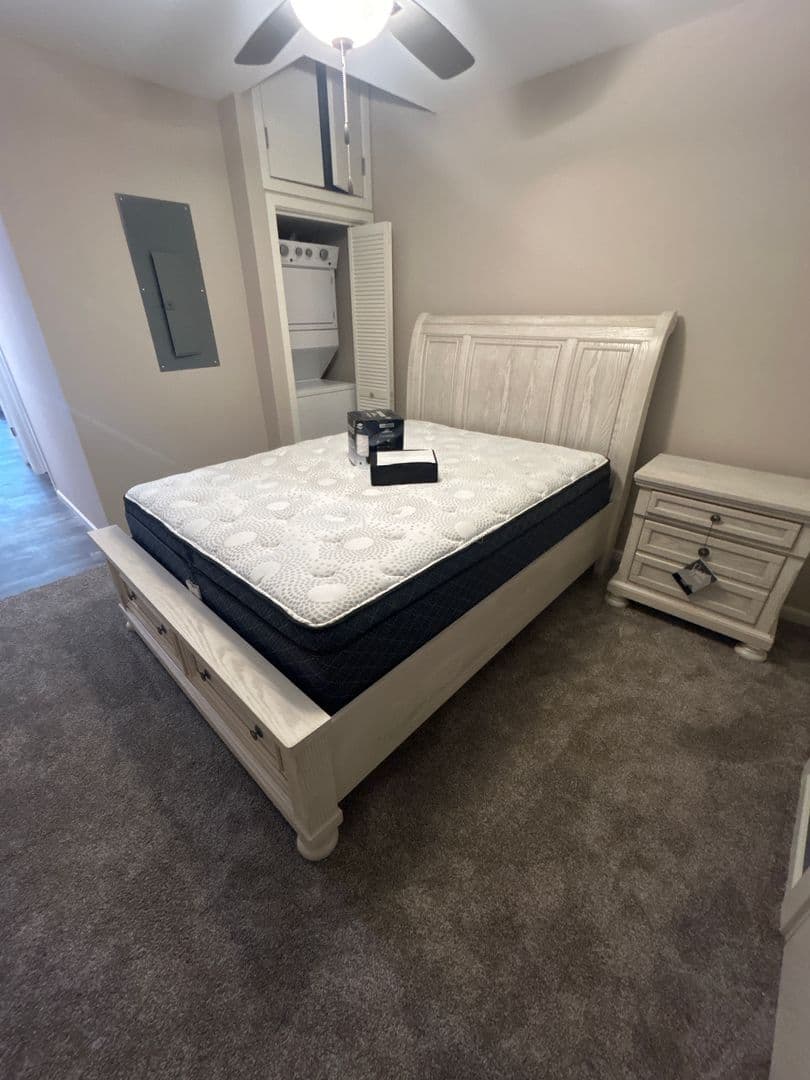 Omaha Apartment: 3310 North 93rd Ave