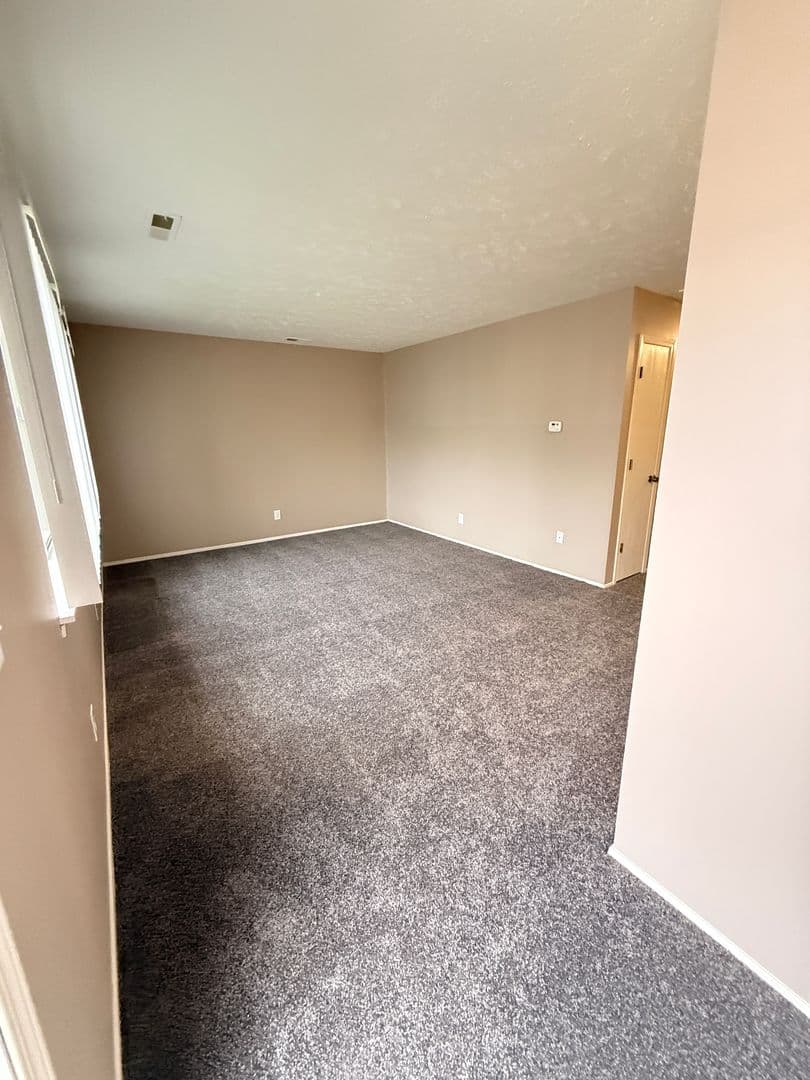 Bellevue Apartment: 2945 Biggs Plaza