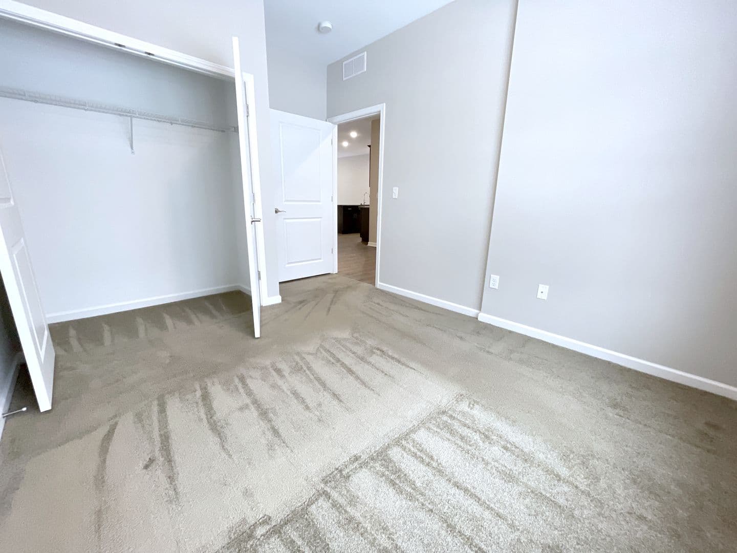 Orchard Park Apartment: 130-275 Shadow Lane