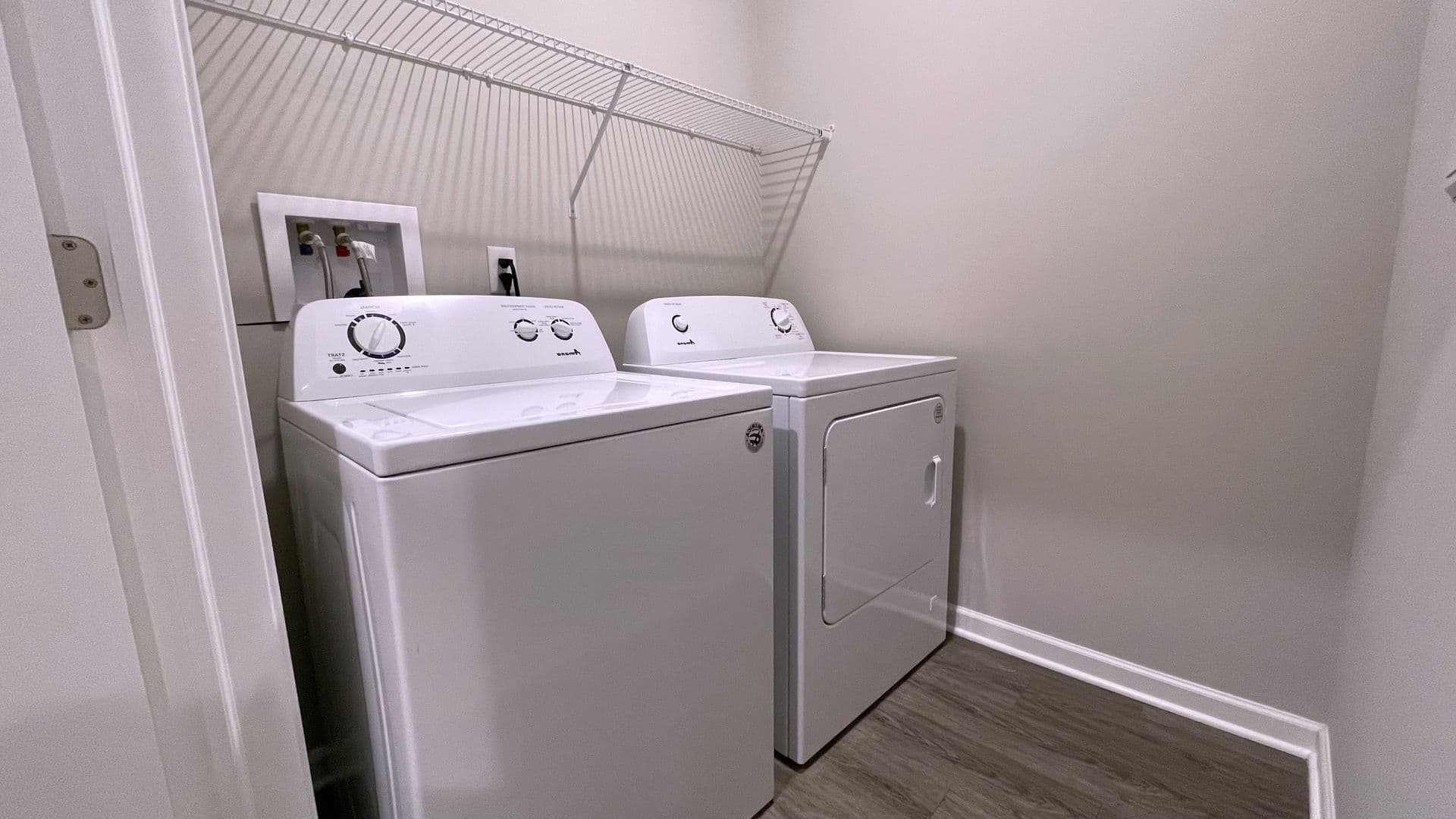 Orchard Park Apartment: 130-275 Shadow Lane