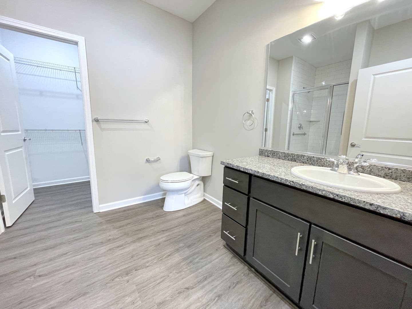 Orchard Park Apartment: 130-275 Shadow Lane