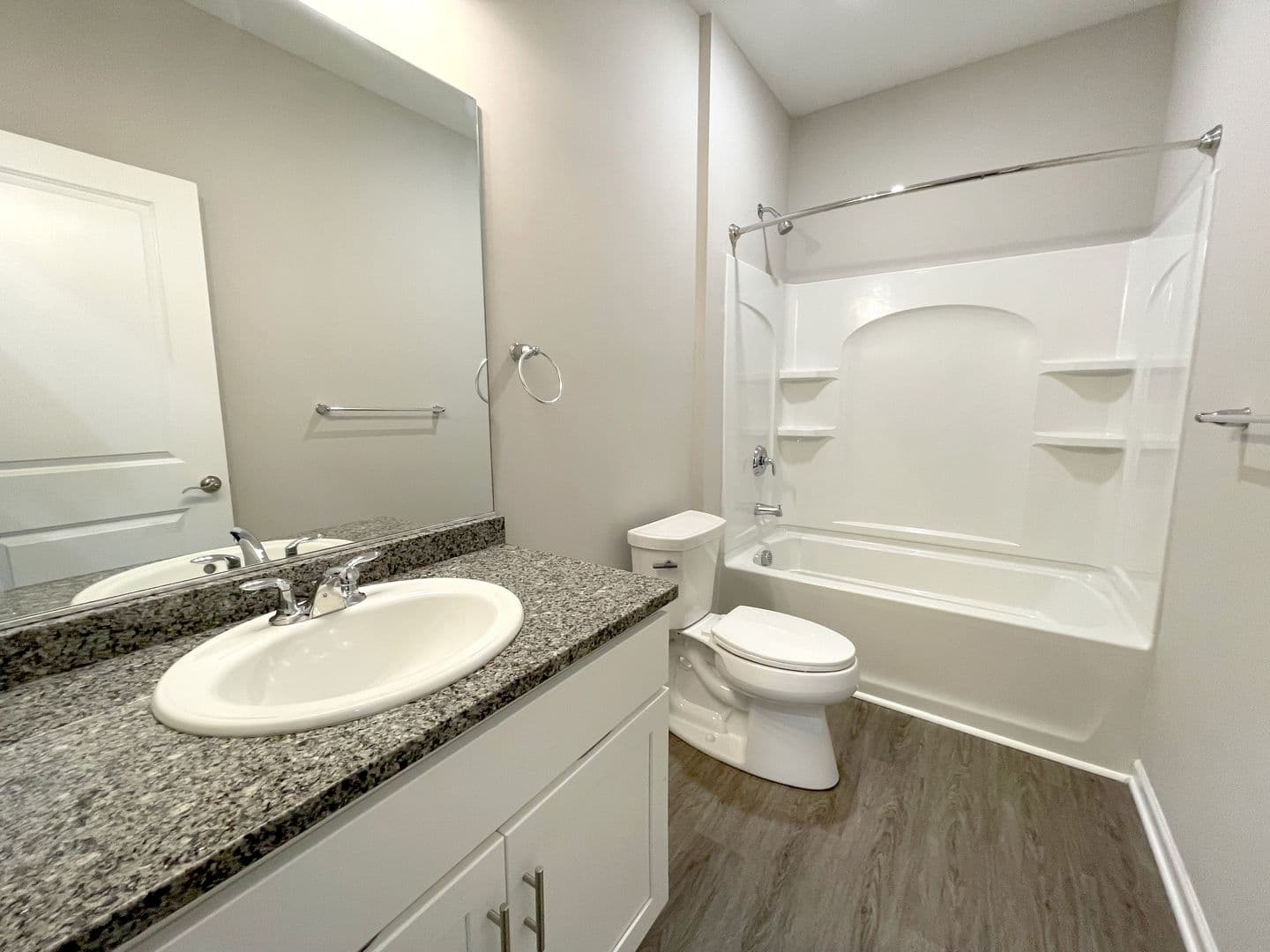 Orchard Park Apartment: 130-275 Shadow Lane