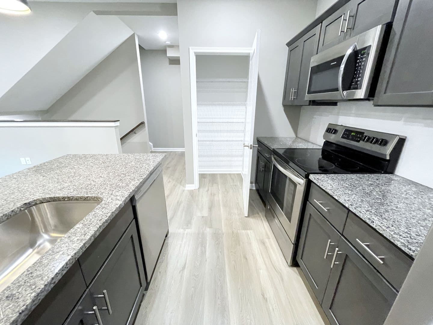 Amherst Townhome: 3980-3990 Bailey Avenue