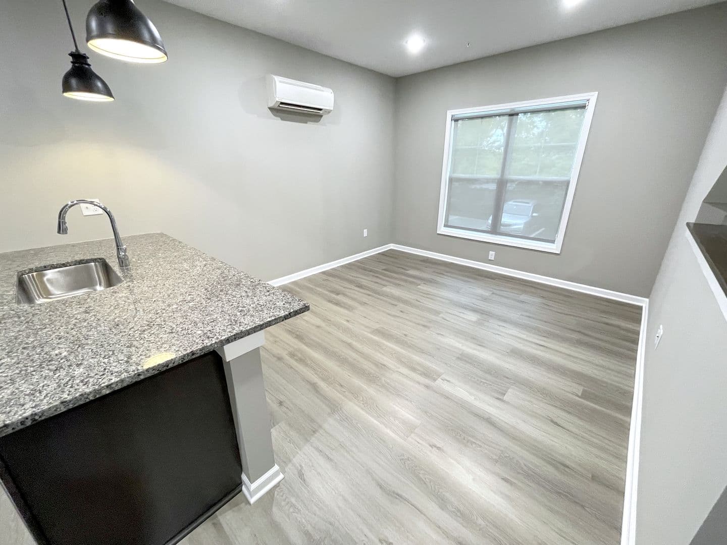 Amherst Townhome: 3980-3990 Bailey Avenue