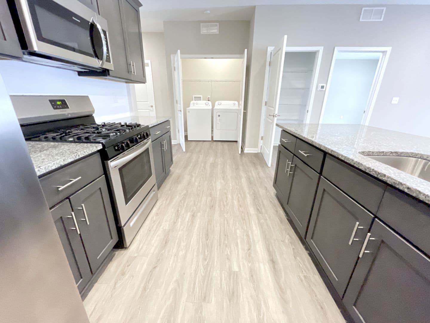 Orchard Park Apartment: 130-275 Shadow Lane