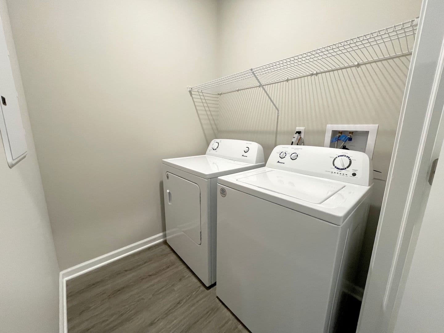 Orchard Park Apartment: 130-275 Shadow Lane