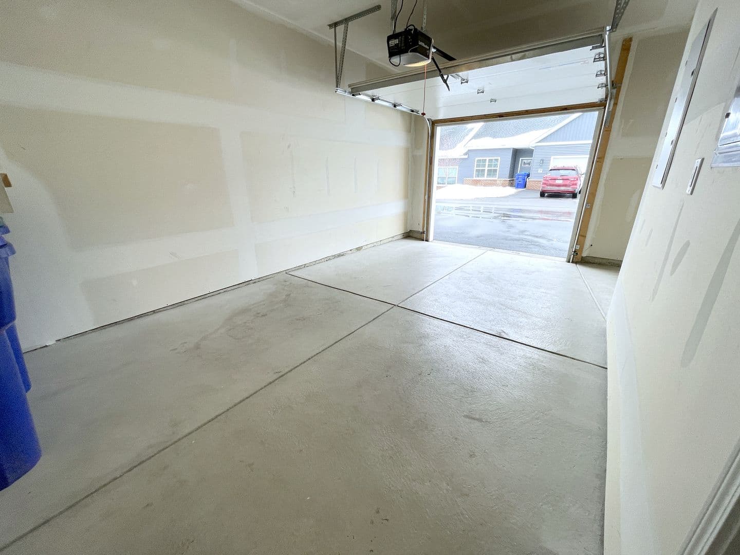 Orchard Park Apartment: 130-275 Shadow Lane