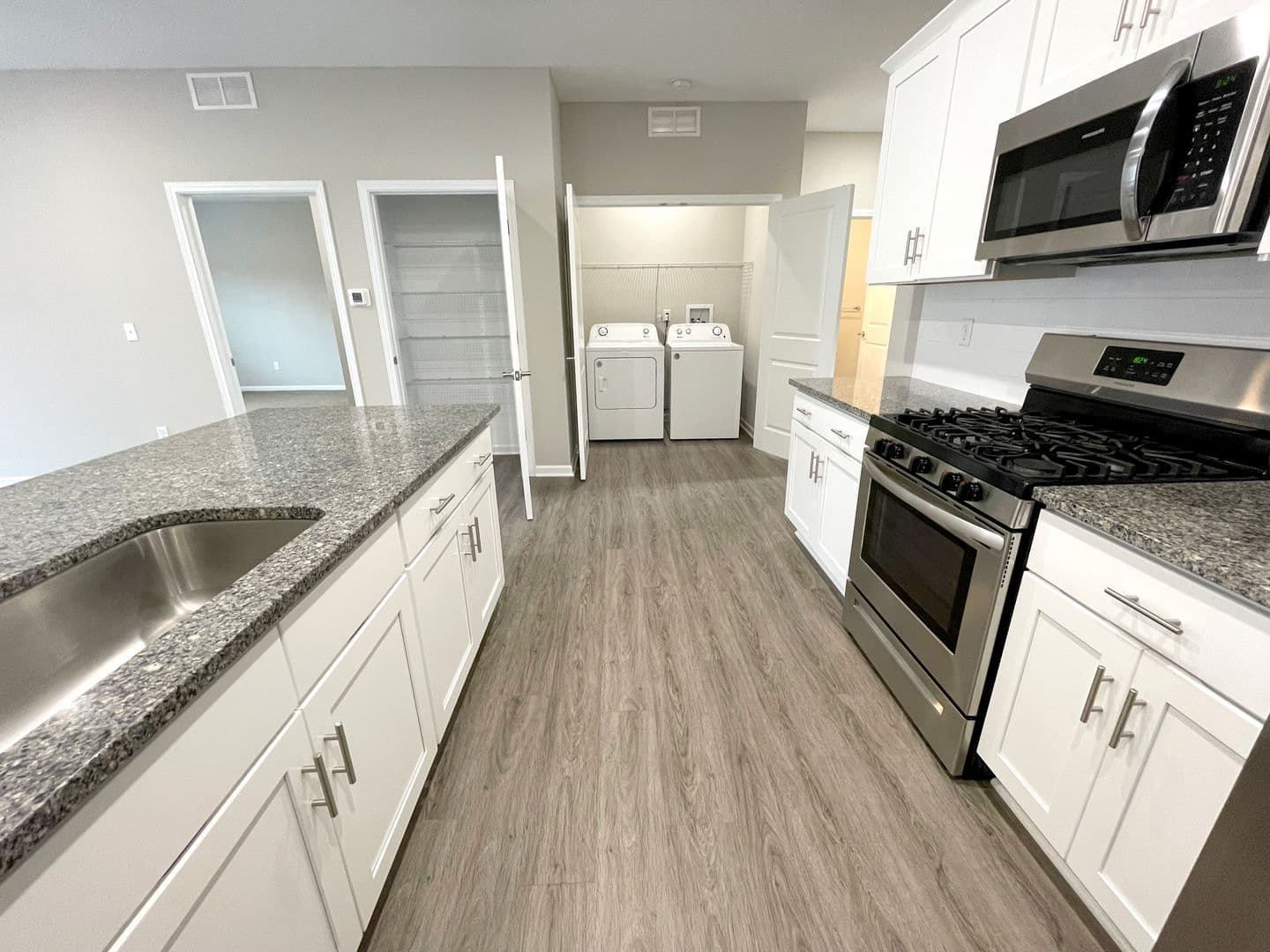 Orchard Park Apartment: 130-275 Shadow Lane