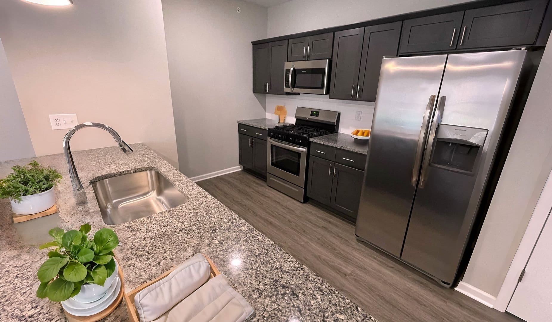 Orchard Park Apartment: 130-275 Shadow Lane