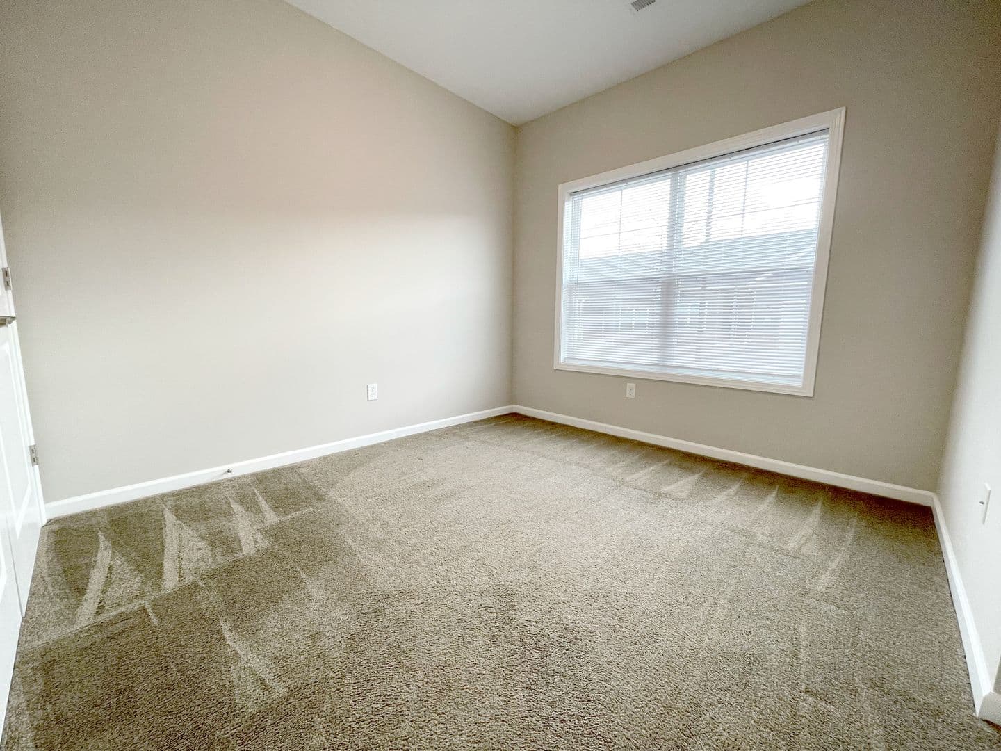 Orchard Park Apartment: 130-275 Shadow Lane