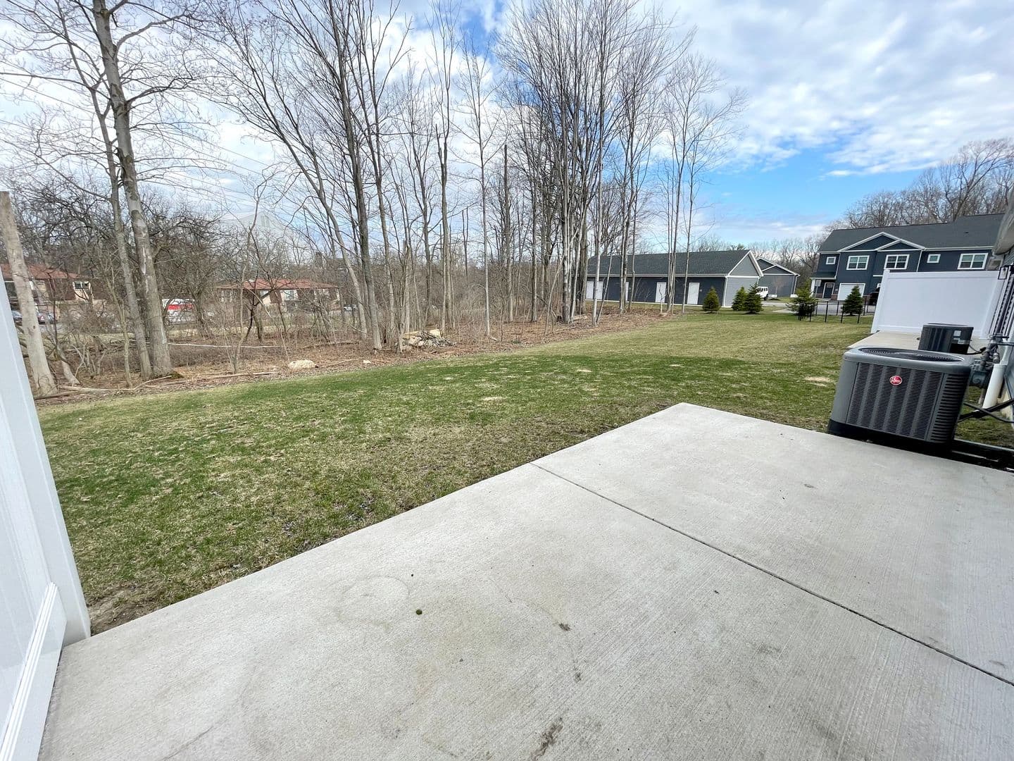 Orchard Park Apartment: 130-275 Shadow Lane
