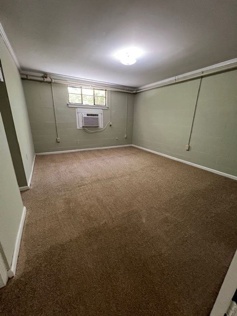 Thomson Apartment: 218 Jackson Street