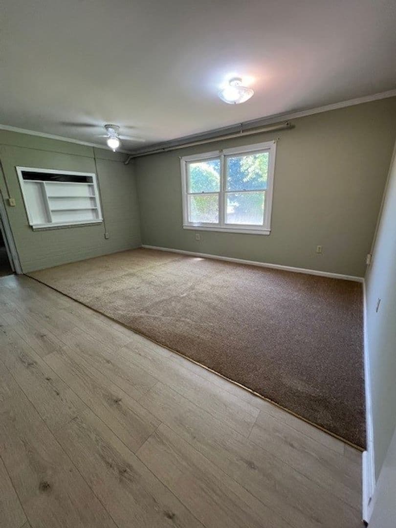 Thomson Apartment: 218 Jackson Street