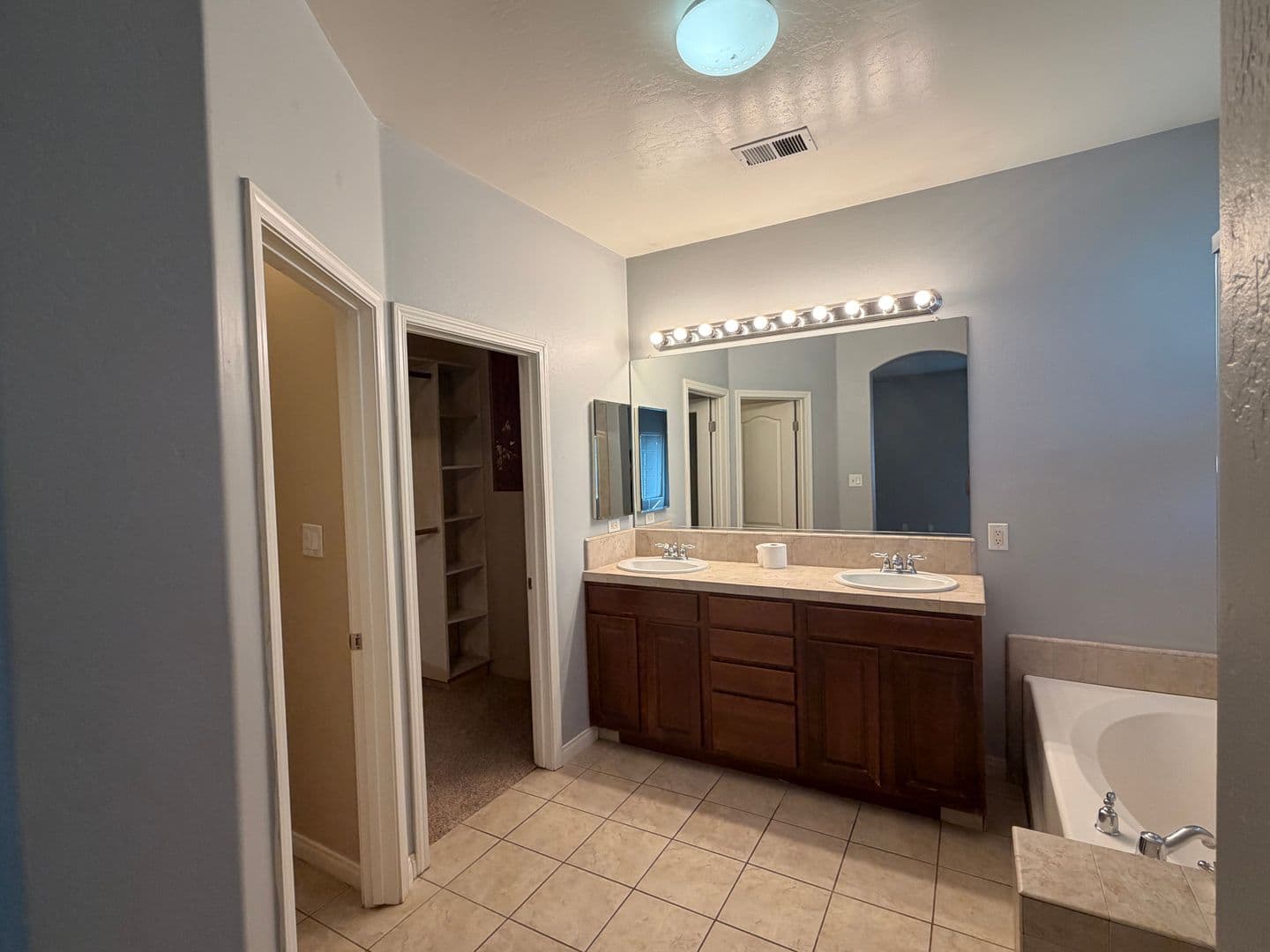 Bakersfield House: 10912 Cypress Falls Ave.