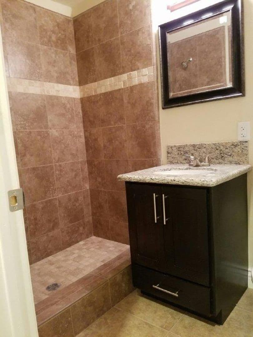 Bakersfield Apartment: 2230 G St.