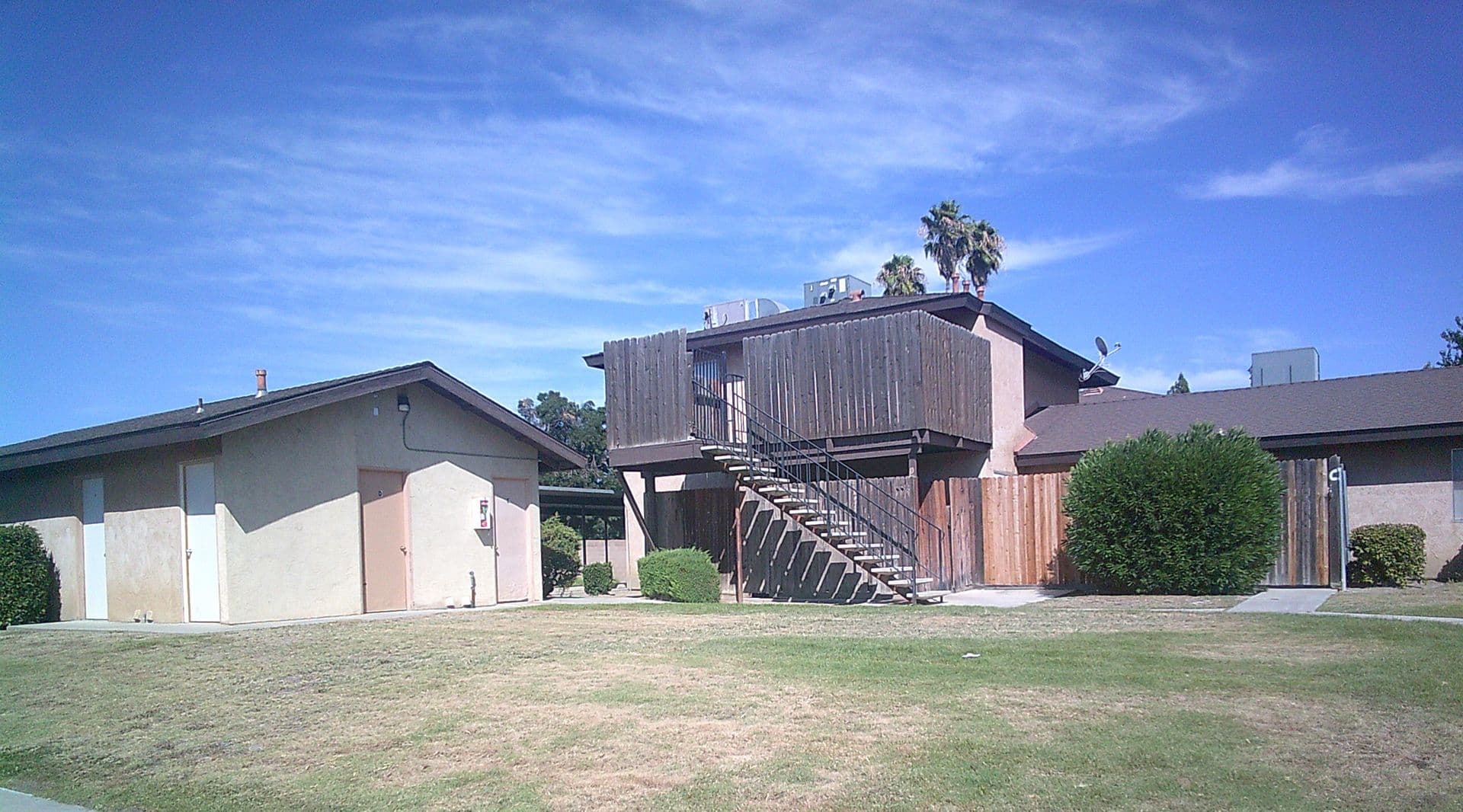 Bakersfield Apartment: 2800 N. Halfmoon Dr.